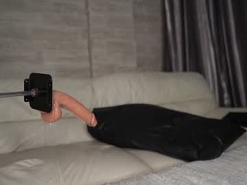 girl
        dee_waters cam image #2078755