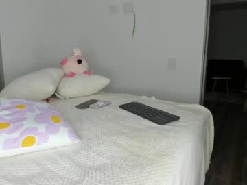 girl
        kitty__sophie cam image #3962490