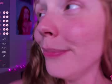 girl
        daphnemadison cam image #4034305