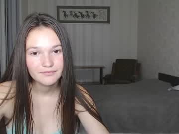 girl
        real_nature cam image #2718587