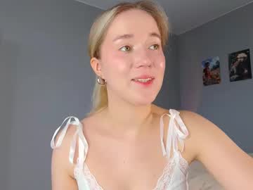 girl
        aluntick cam image #6453471