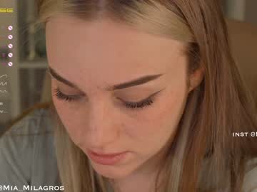 girl
        mia_milagros cam image #587981