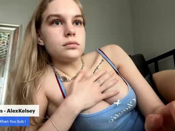 girl
        okaybells cam image #6880819