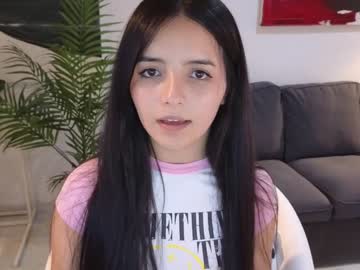 girl
        raychell_black cam image #1635109