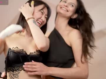 couple
        eva_ro cam image #6245564