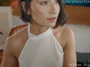 girl
        alejastorm cam image #6845606