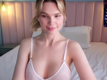 girl
        love_you_to123 cam image #2222024