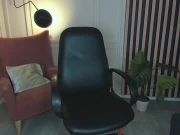 girl
        mia_wintermood cam image #4131111
