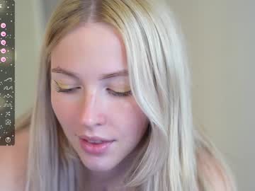 girl
        my_stella cam image #2318460
