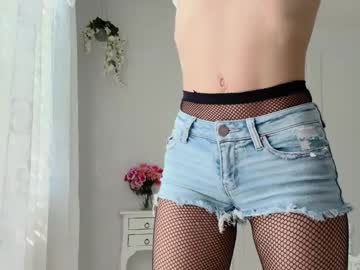 girl
        littlegreekflower cam image #6354210