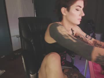 girl
        aynmarie cam image #2533559