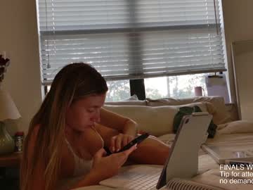 girl
        jadewilkinson cam image #6664212