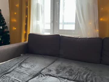 couple
        alexandlia cam image #6128137