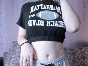 girl
        andreaecobbe cam image #619893