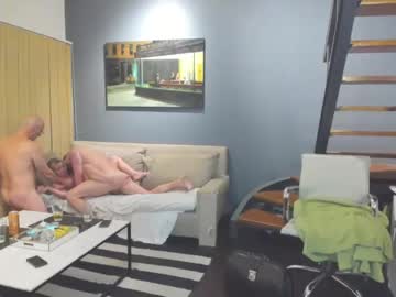 couple
        monikfree cam image #899792
