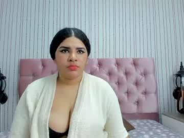 girl
        milky_way_18 cam image #3319291