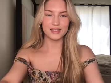 girl
        thezabrina cam image #1211567
