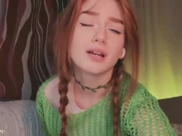 girl
        lizzy_blaze cam image #2971668