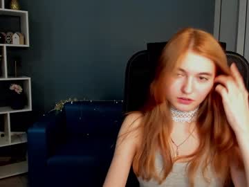 girl
        bettymango cam image #1041751