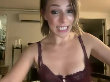 girl
        tiny_n_tight4you cam image #4920386
