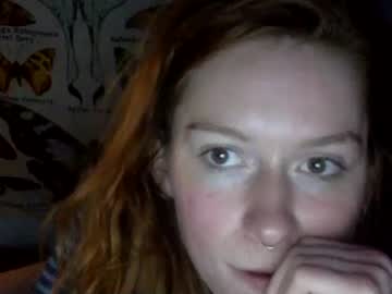 girl
        robinblackly cam image #421373