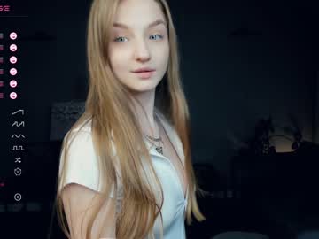 girl
        _magic_smile_ cam image #3954378