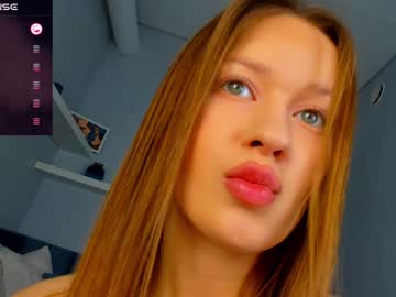girl
        viola_wilson cam image #5077222