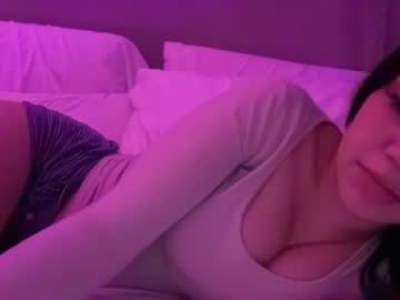 girl
        blairbrooks cam image #3697335