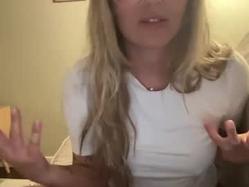 girl
        wisconsintiff cam image #4618090