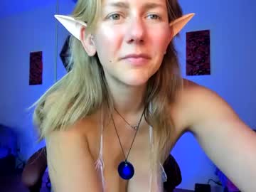 girl
        jasminedaze888 cam image #3238591