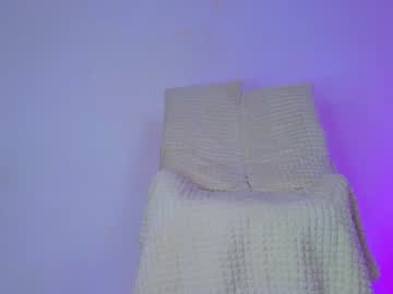 girl
        anissaa__ cam image #4367515