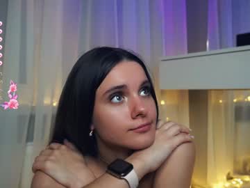 girl
        lorettadunnell cam image #5923622