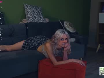 girl
        audreycarvin cam image #4750922