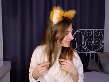 girl
        cute_fox_girl cam image #3433491