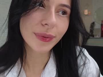 girl
        yononeey cam image #4756515