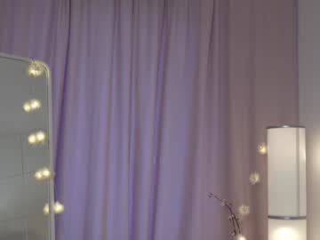 girl
        karina_amiri cam image #4699645