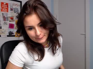 girl
        jasmine_hayden cam image #483615