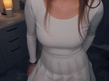girl
        erlinaarnet cam image #4960305