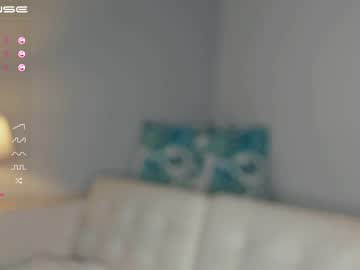 girl
        erinwils cam image #3750364