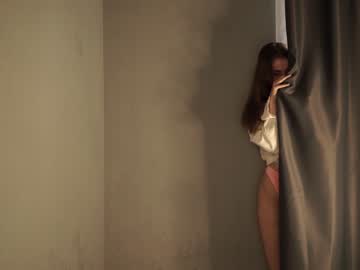 girl
        tessarosse_ cam image #1388377