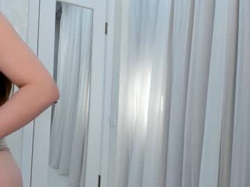 girl
        audreychesbrough cam image #3466232