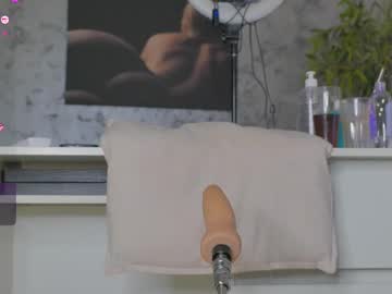 girl
        luckystrikee_ cam image #6263211