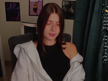 girl
        stacy_cy cam image #5129619