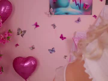 girl
        jollly_belle cam image #6578738