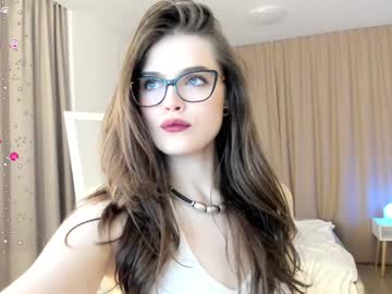 girl
        lilienblume cam image #5521356