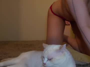 girl
        sarasuo cam image #6029799