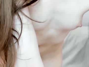 girl
        avrora_deis cam image #3720721
