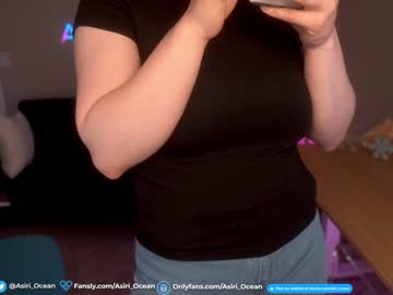 girl
        asiri_ocean cam image #3306726