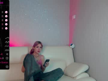 girl Nude Cam Girls Playing Games with trixi_chok