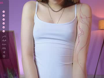 girl
        alisia_spinnet cam image #3046931